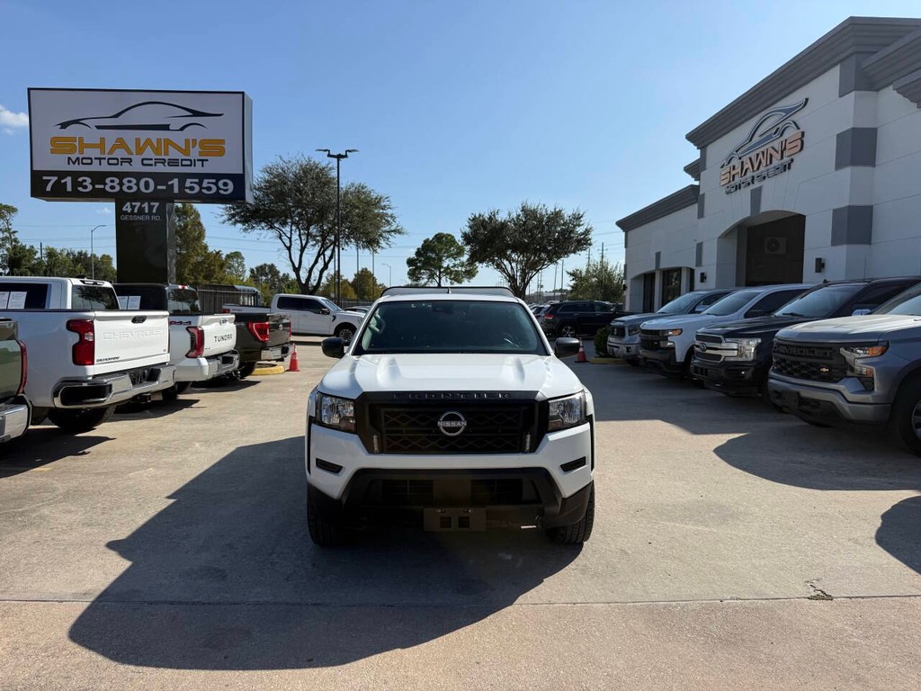 Nissan Frontier Vehicle Full-screen Gallery Image 36