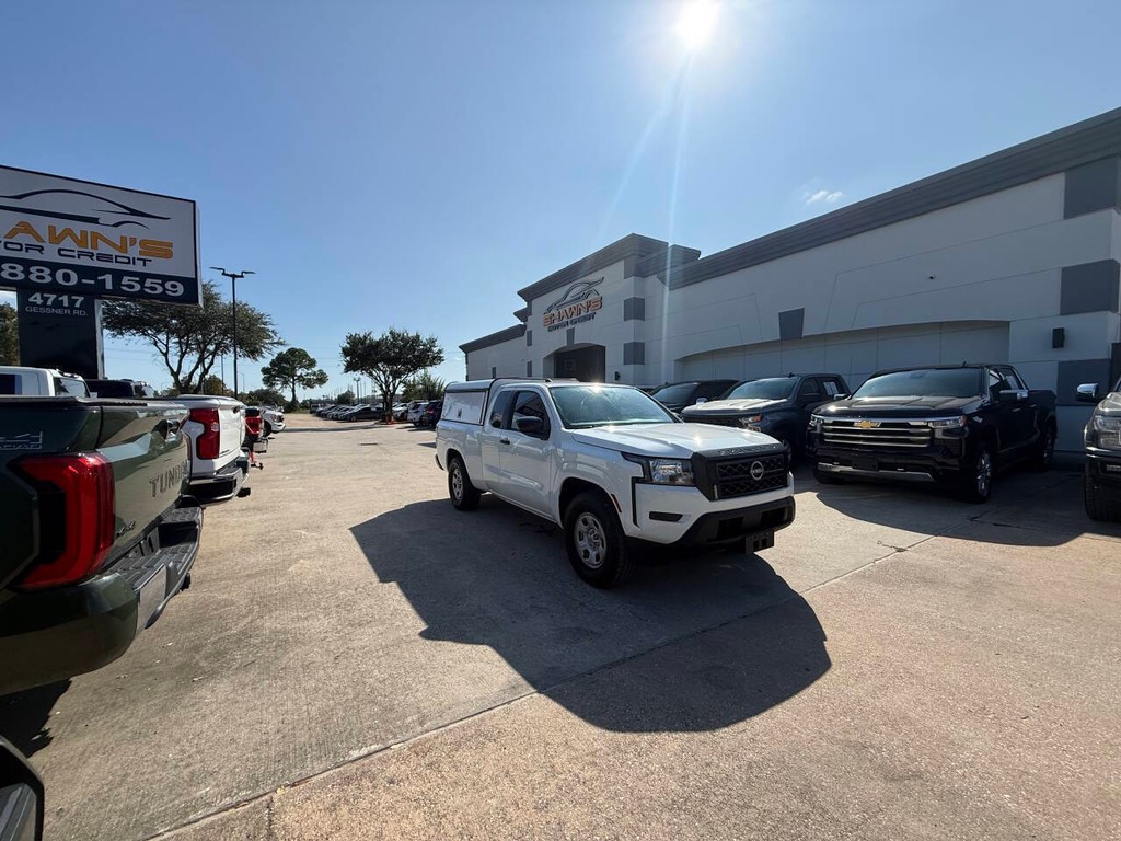 Nissan Frontier Vehicle Full-screen Gallery Image 39