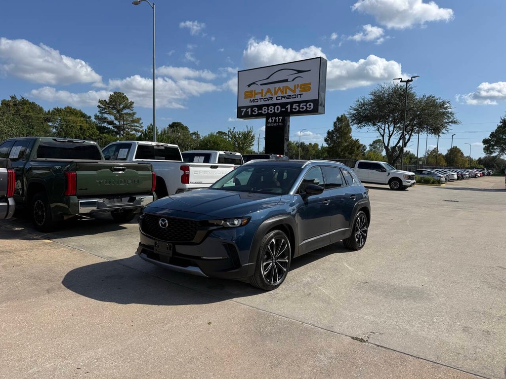 Mazda CX-50 Vehicle Full-screen Gallery Image 03