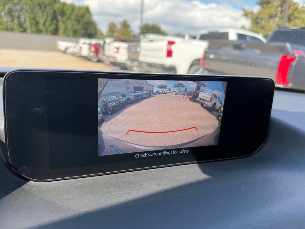 Mazda CX-50 Vehicle Full-screen Gallery Image 27