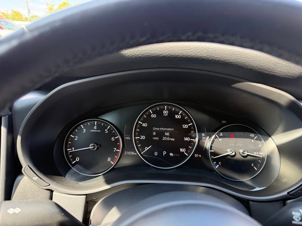 Mazda CX-50 Vehicle Full-screen Gallery Image 33
