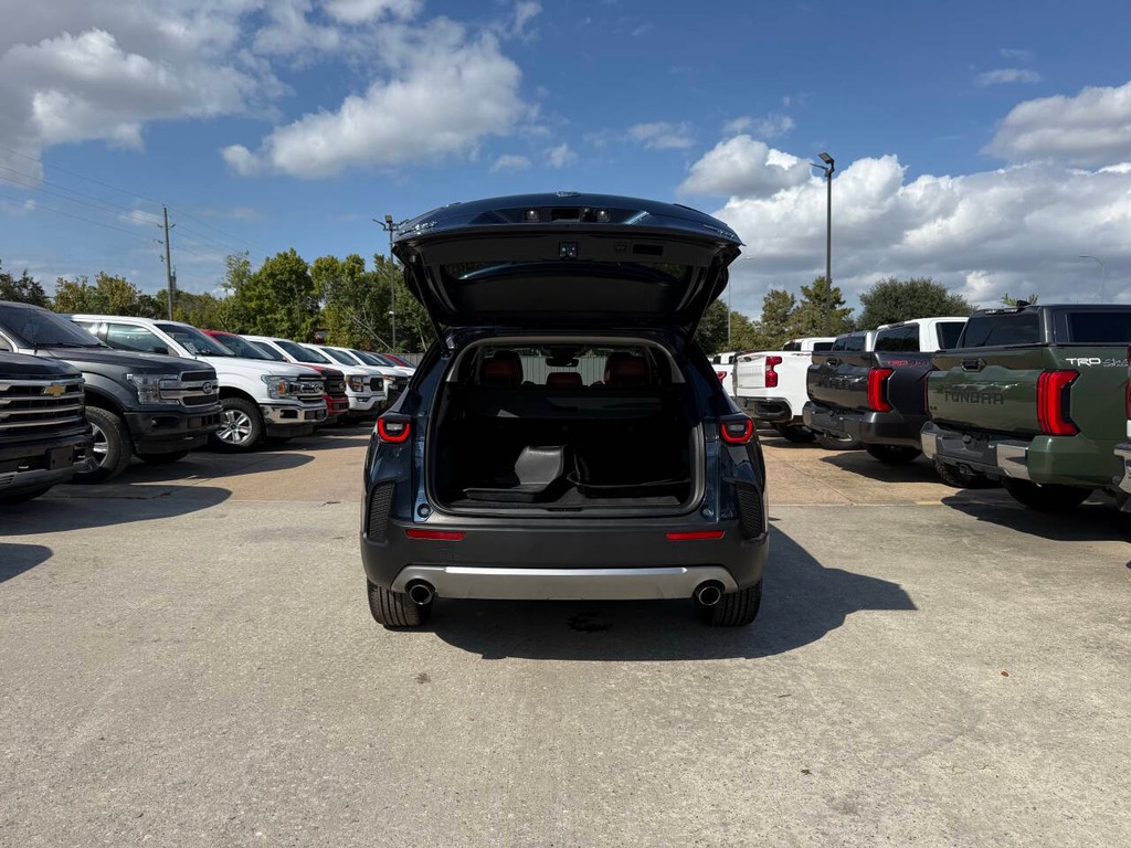 Mazda CX-50 Vehicle Full-screen Gallery Image 38