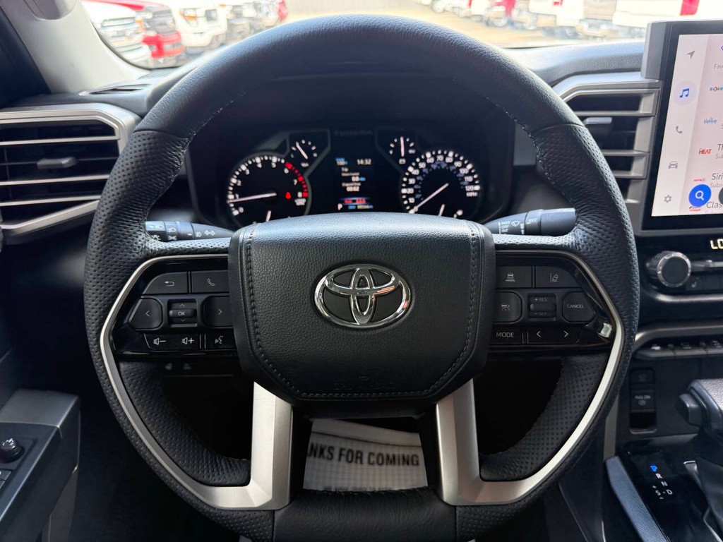 Toyota Tundra 4WD Vehicle Full-screen Gallery Image 23