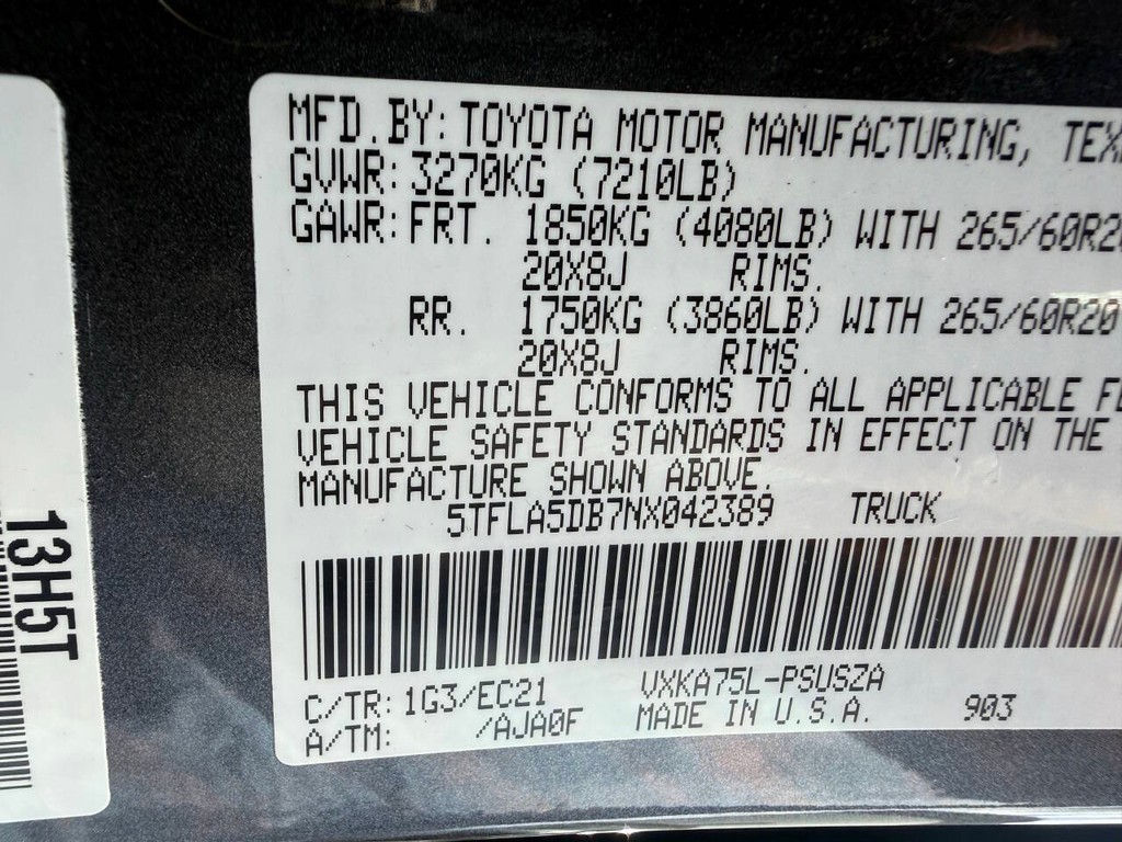 Toyota Tundra 4WD Vehicle Full-screen Gallery Image 32
