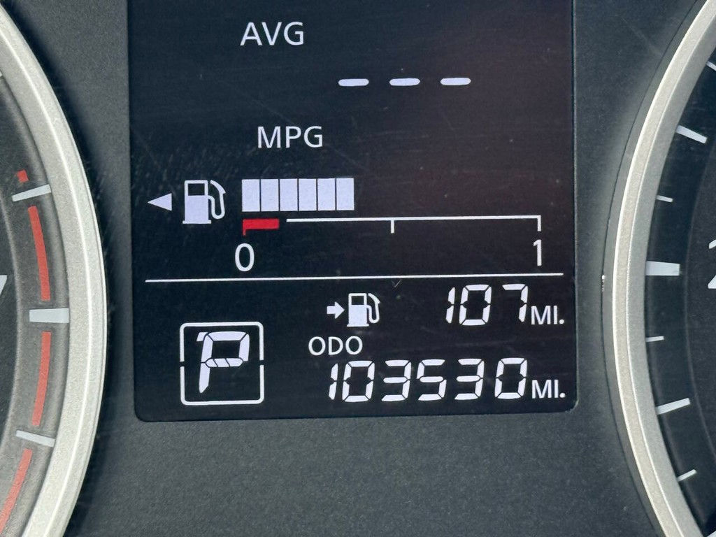 Nissan Kicks Vehicle Full-screen Gallery Image 31