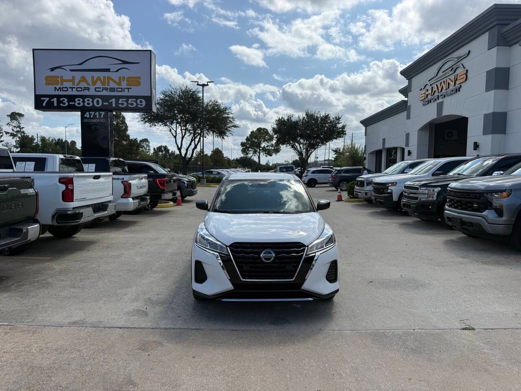 Nissan Kicks Vehicle Full-screen Gallery Image 39