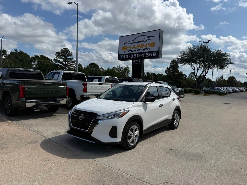 Nissan Kicks Vehicle Full-screen Gallery Image 41