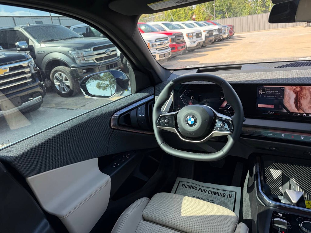BMW X3 Vehicle Full-screen Gallery Image 19