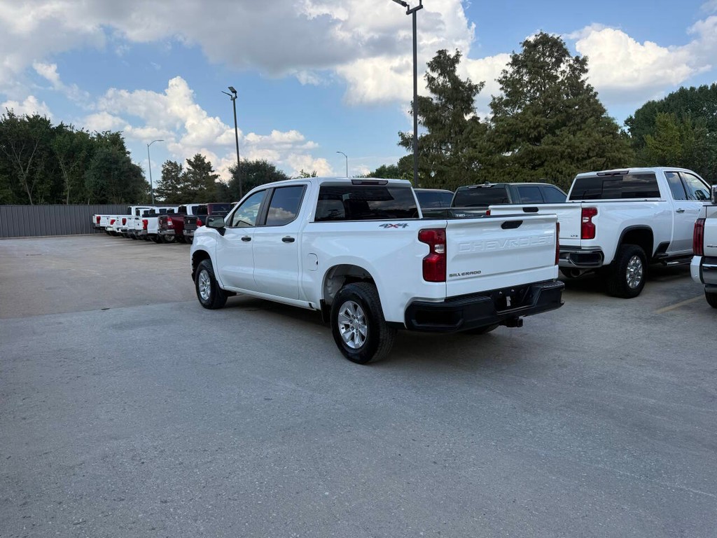 Chevrolet Silverado 1500 Vehicle Full-screen Gallery Image 03