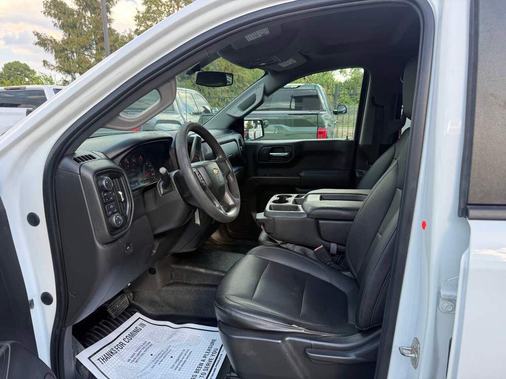 Chevrolet Silverado 1500 Vehicle Full-screen Gallery Image 07