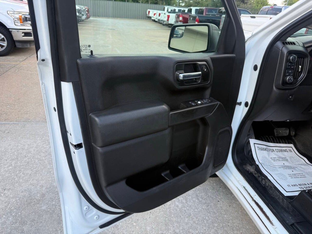 Chevrolet Silverado 1500 Vehicle Full-screen Gallery Image 08