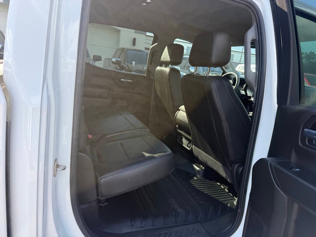 Chevrolet Silverado 1500 Vehicle Full-screen Gallery Image 15