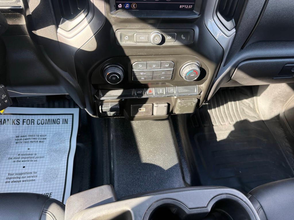 Chevrolet Silverado 1500 Vehicle Full-screen Gallery Image 30