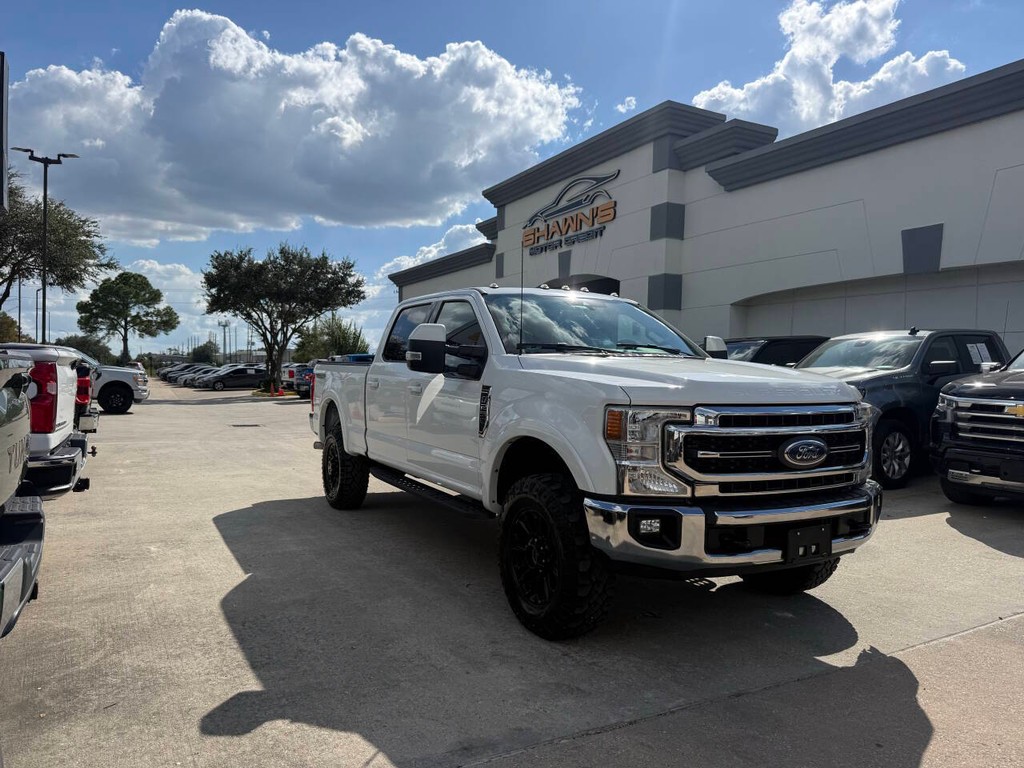 Ford Super Duty F-250 SRW Vehicle Full-screen Gallery Image 02