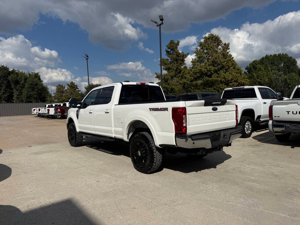 Ford Super Duty F-250 SRW Vehicle Full-screen Gallery Image 04