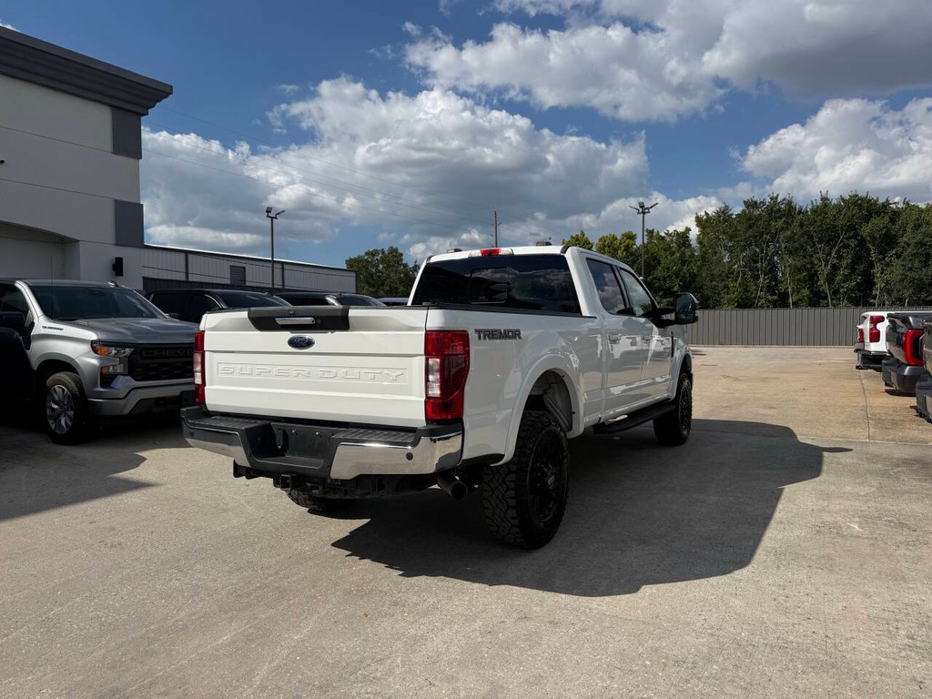 Ford Super Duty F-250 SRW Vehicle Full-screen Gallery Image 05
