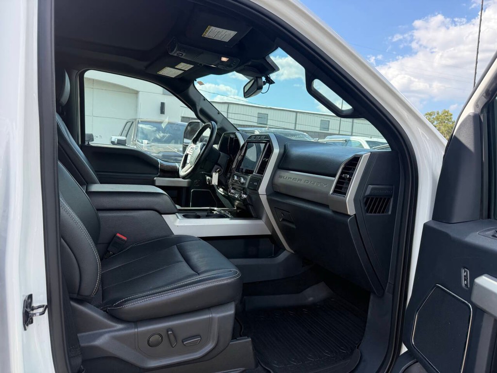 Ford Super Duty F-250 SRW Vehicle Full-screen Gallery Image 10