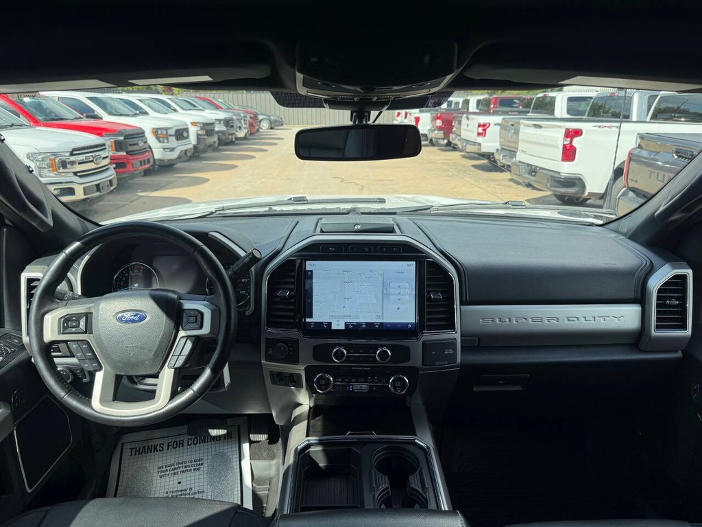 Ford Super Duty F-250 SRW Vehicle Full-screen Gallery Image 17