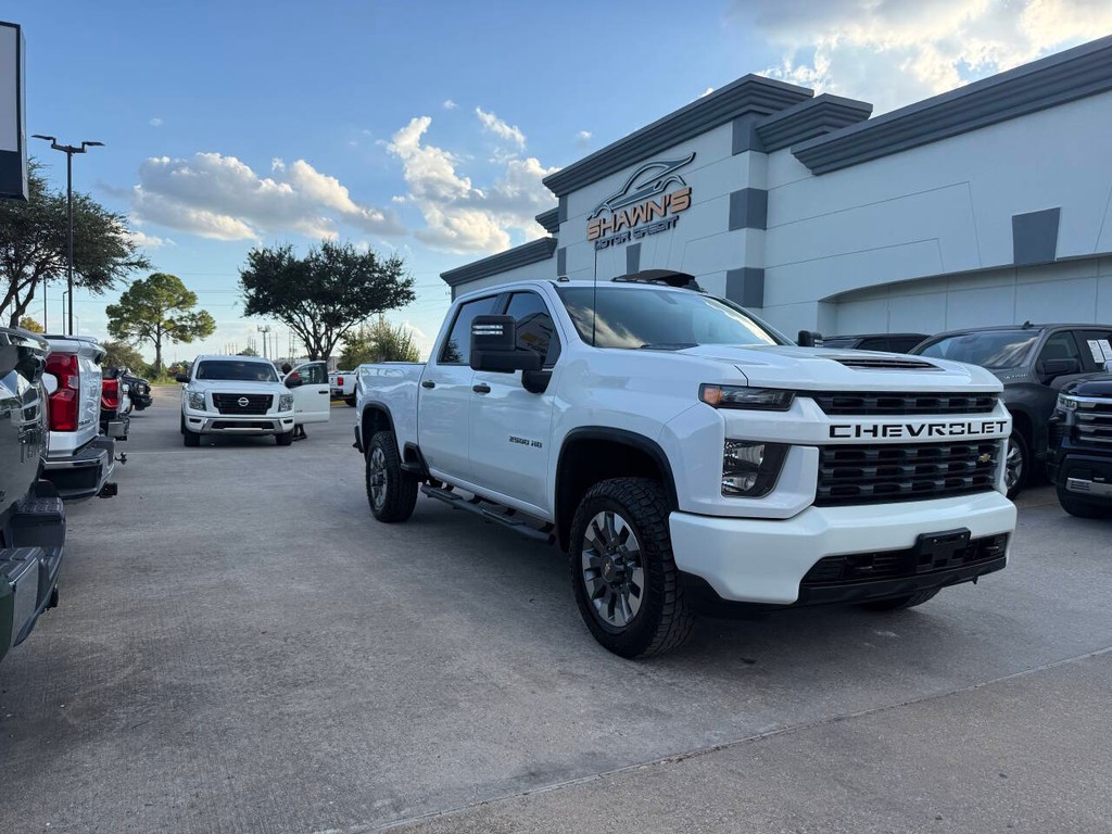 Chevrolet Silverado 2500HD Vehicle Full-screen Gallery Image 46