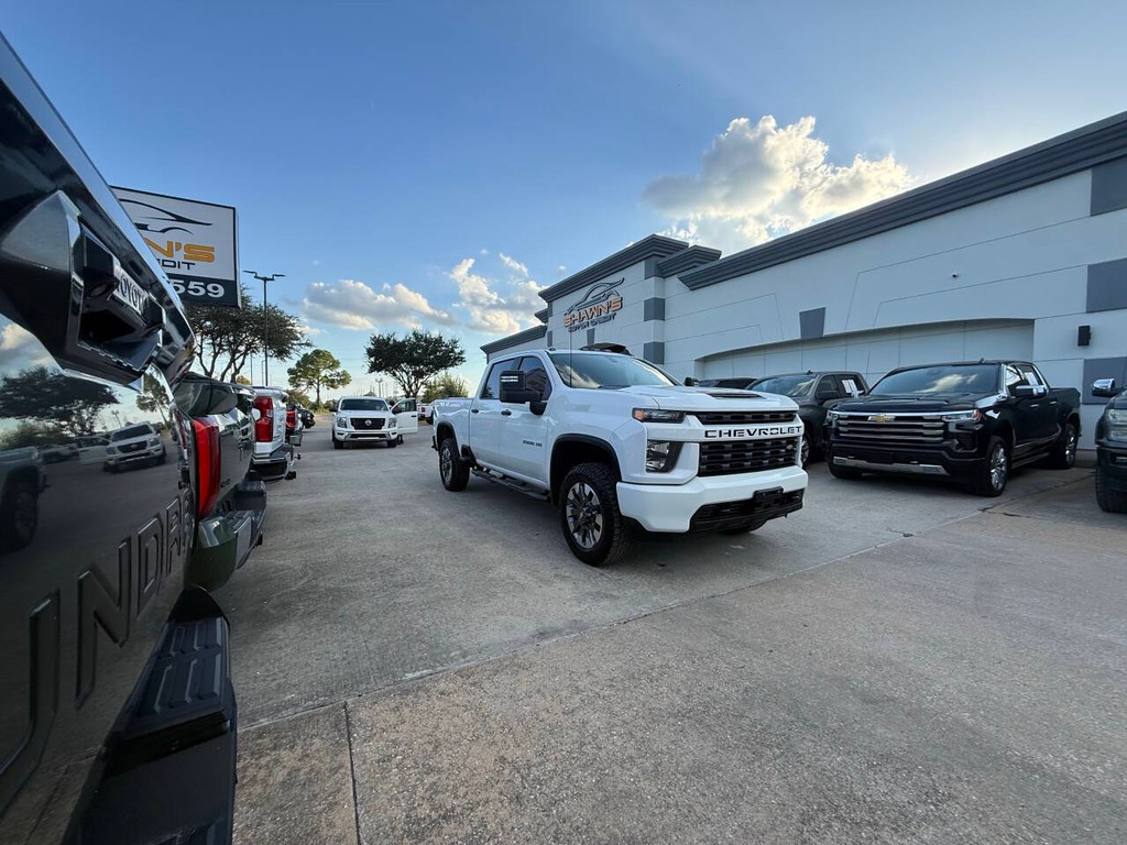 Chevrolet Silverado 2500HD Vehicle Full-screen Gallery Image 48