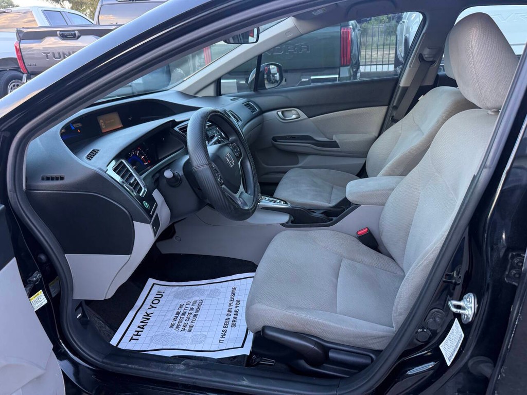Honda Civic Vehicle Full-screen Gallery Image 07