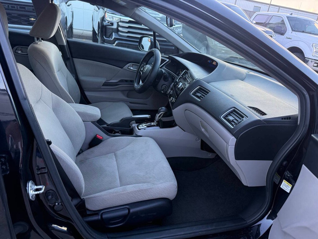 Honda Civic Vehicle Full-screen Gallery Image 10