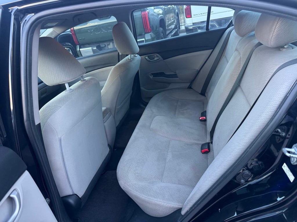 Honda Civic Vehicle Full-screen Gallery Image 13