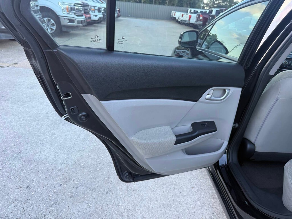 Honda Civic Vehicle Full-screen Gallery Image 14