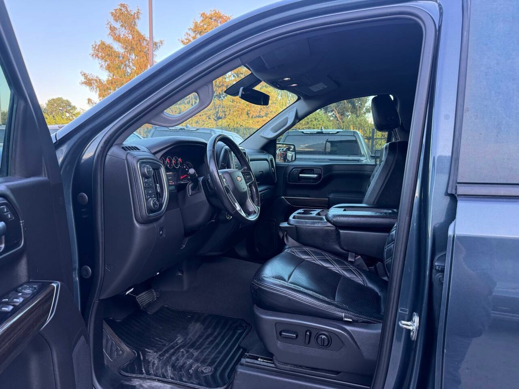 Chevrolet Silverado 1500 Vehicle Full-screen Gallery Image 07