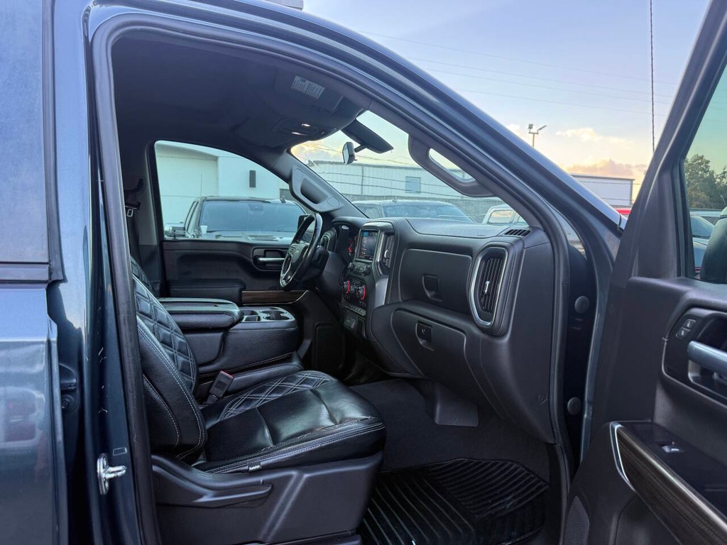 Chevrolet Silverado 1500 Vehicle Full-screen Gallery Image 10