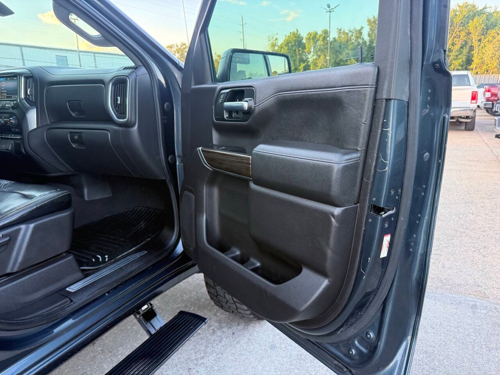 Chevrolet Silverado 1500 Vehicle Full-screen Gallery Image 11