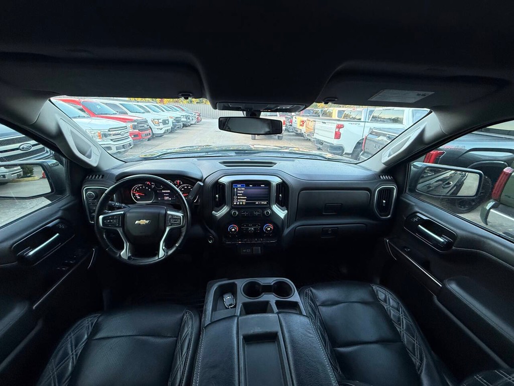 Chevrolet Silverado 1500 Vehicle Full-screen Gallery Image 18