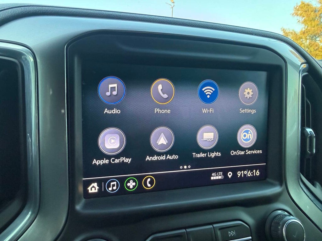 Chevrolet Silverado 1500 Vehicle Full-screen Gallery Image 27
