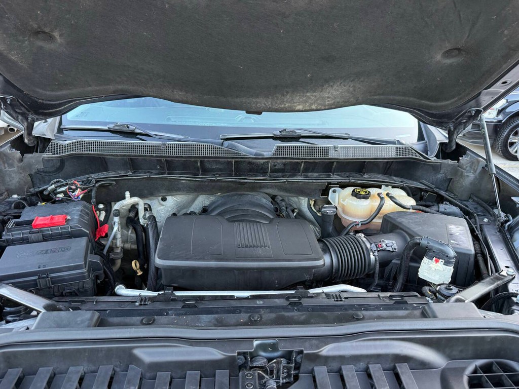 Chevrolet Silverado 1500 Vehicle Full-screen Gallery Image 35