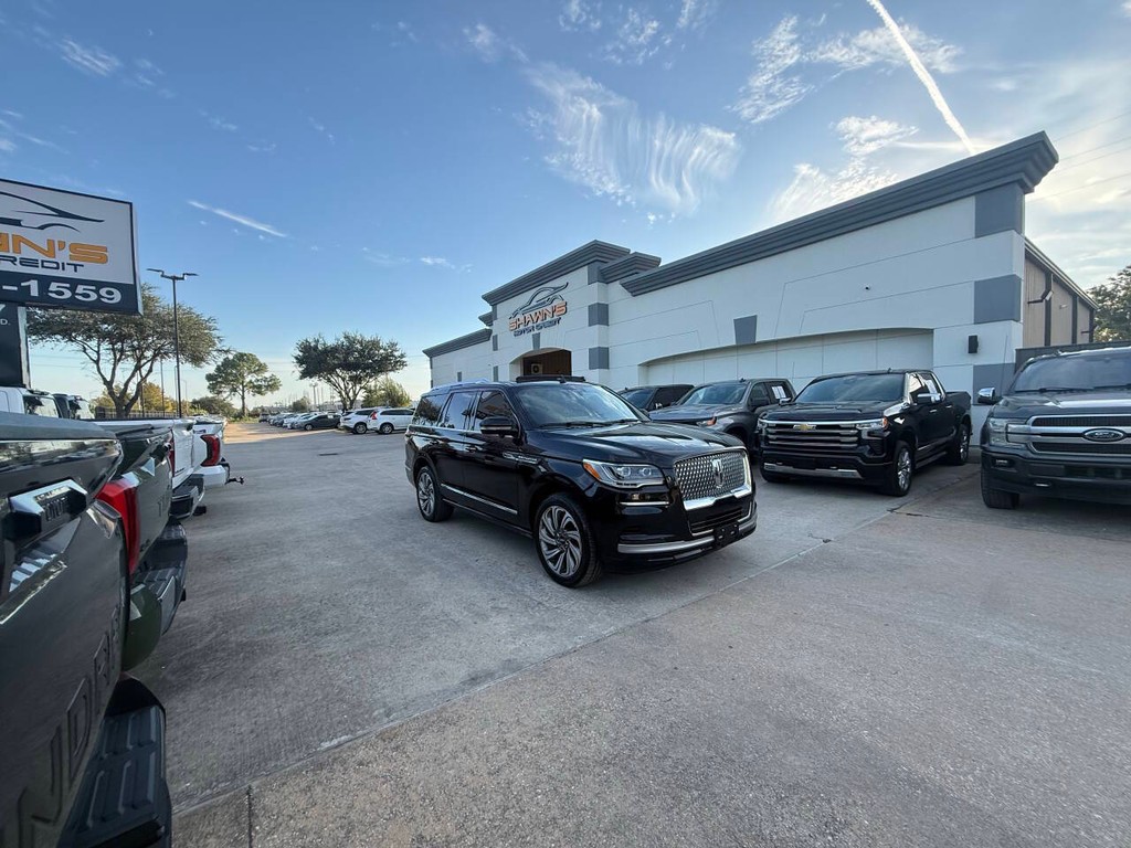 Lincoln Navigator Vehicle Full-screen Gallery Image 49