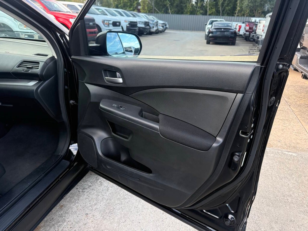 Honda CR-V Vehicle Full-screen Gallery Image 11