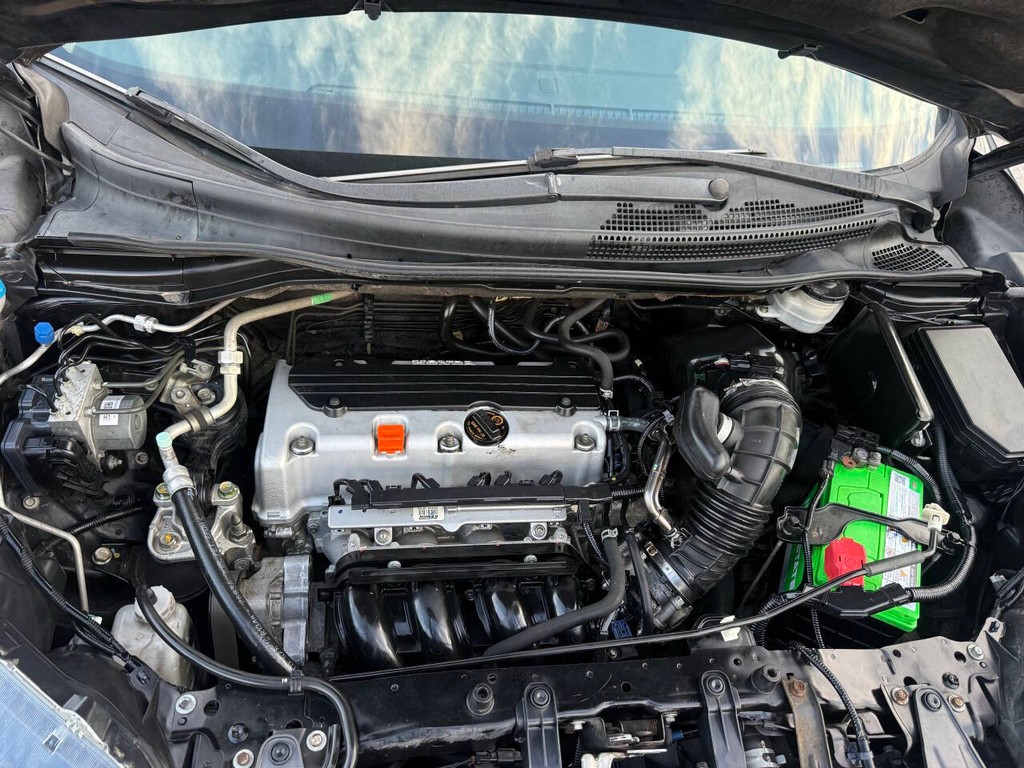 Honda CR-V Vehicle Full-screen Gallery Image 35