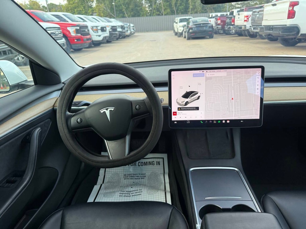 Tesla Model 3 Vehicle Full-screen Gallery Image 18