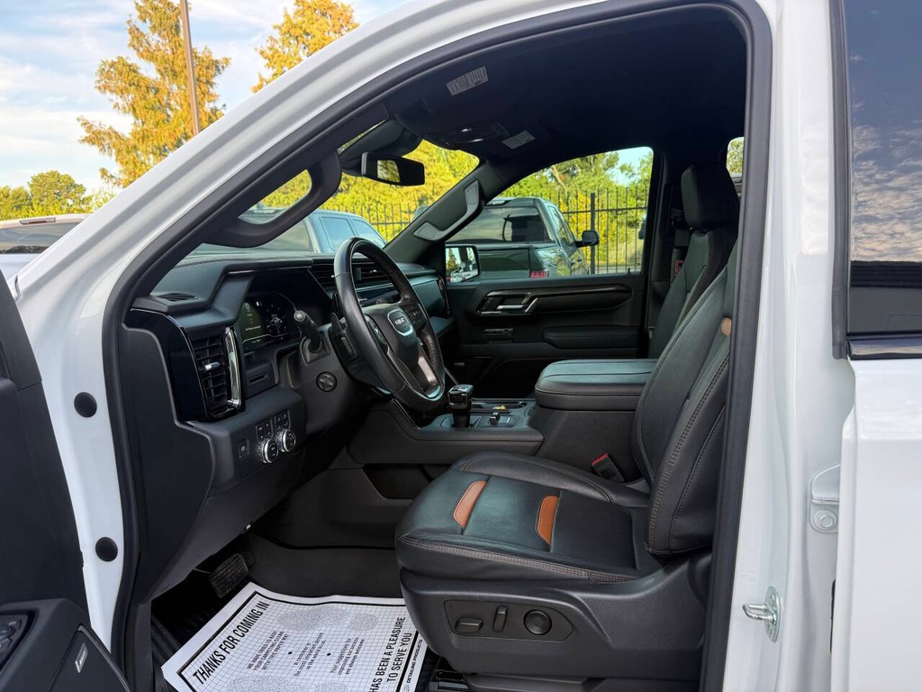 GMC Sierra 1500 Vehicle Full-screen Gallery Image 07