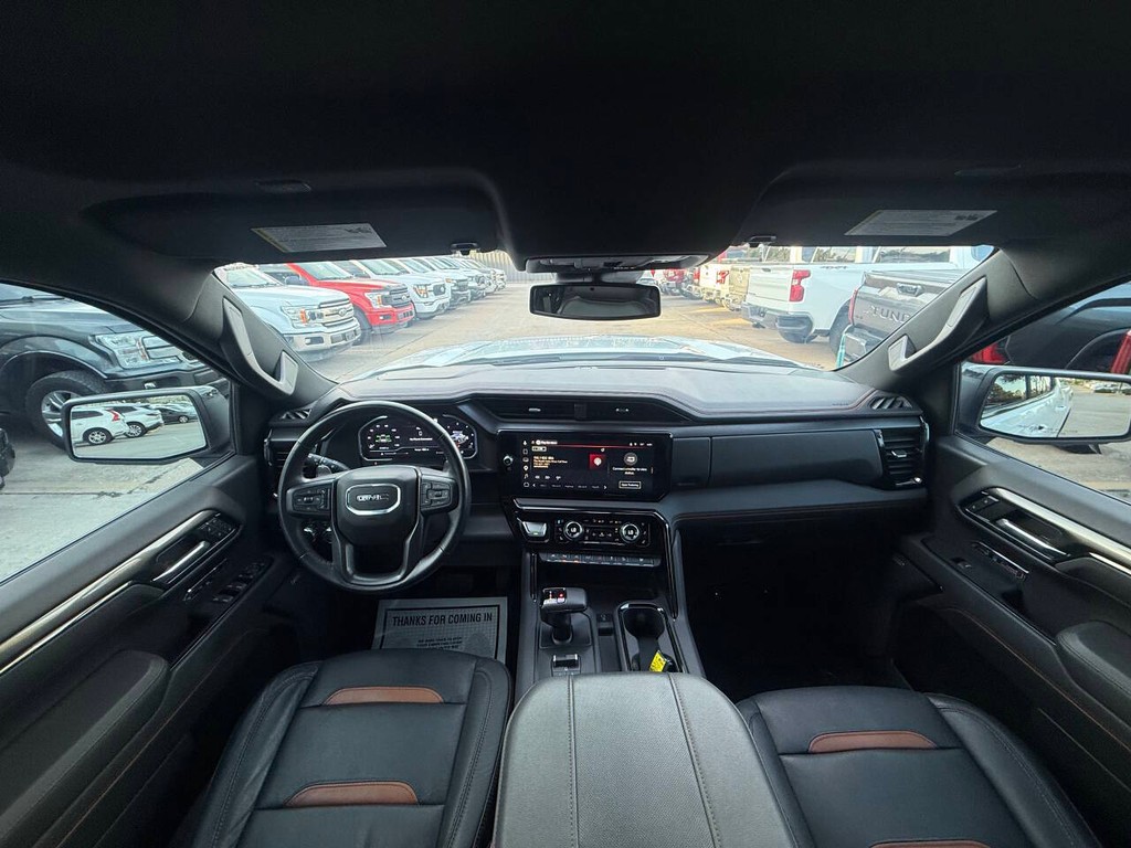 GMC Sierra 1500 Vehicle Full-screen Gallery Image 18