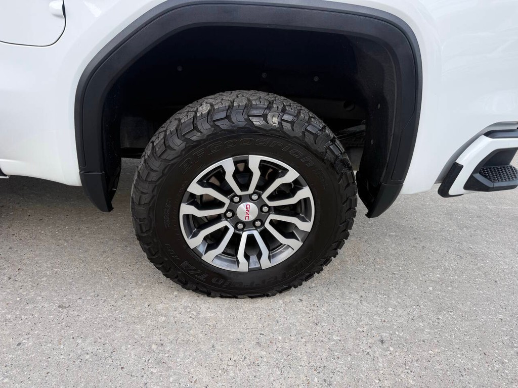 GMC Sierra 1500 Vehicle Full-screen Gallery Image 35