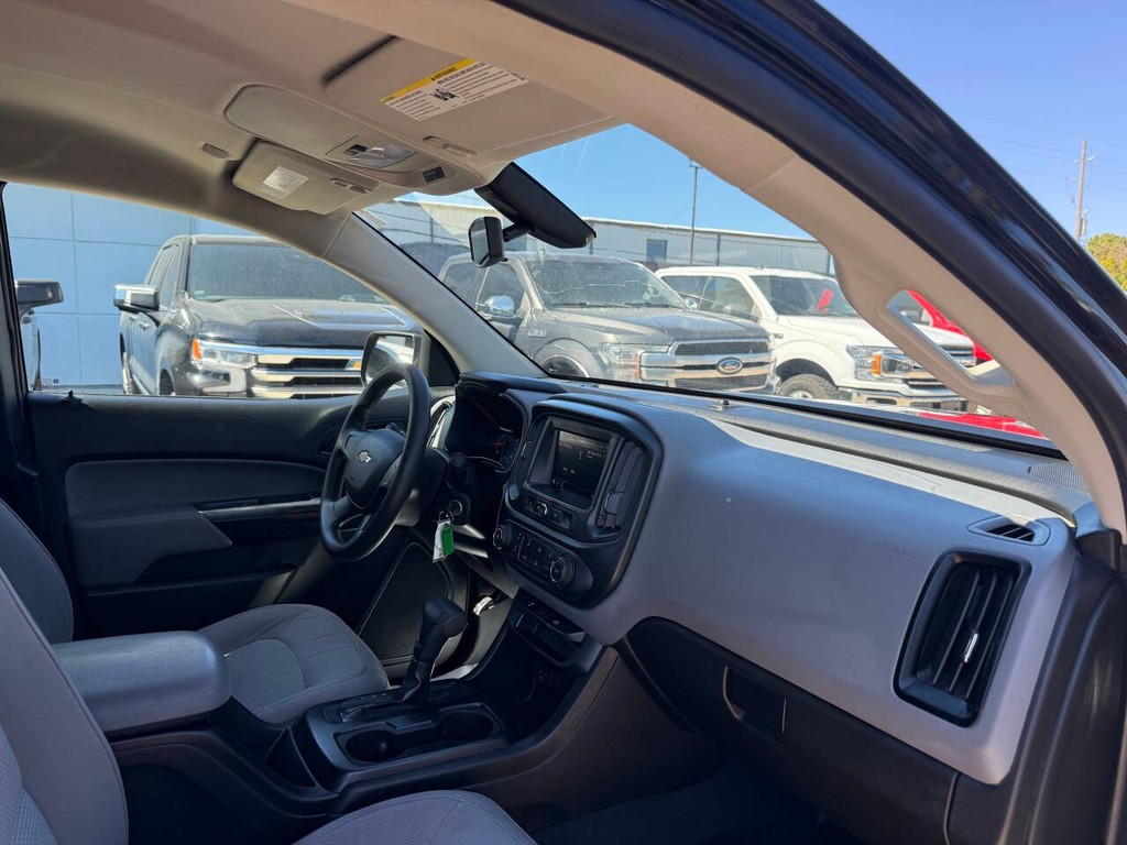 Chevrolet Colorado Vehicle Full-screen Gallery Image 10