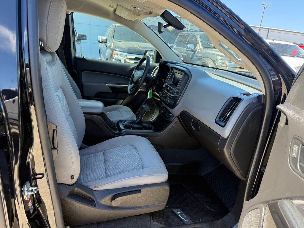 Chevrolet Colorado Vehicle Full-screen Gallery Image 11