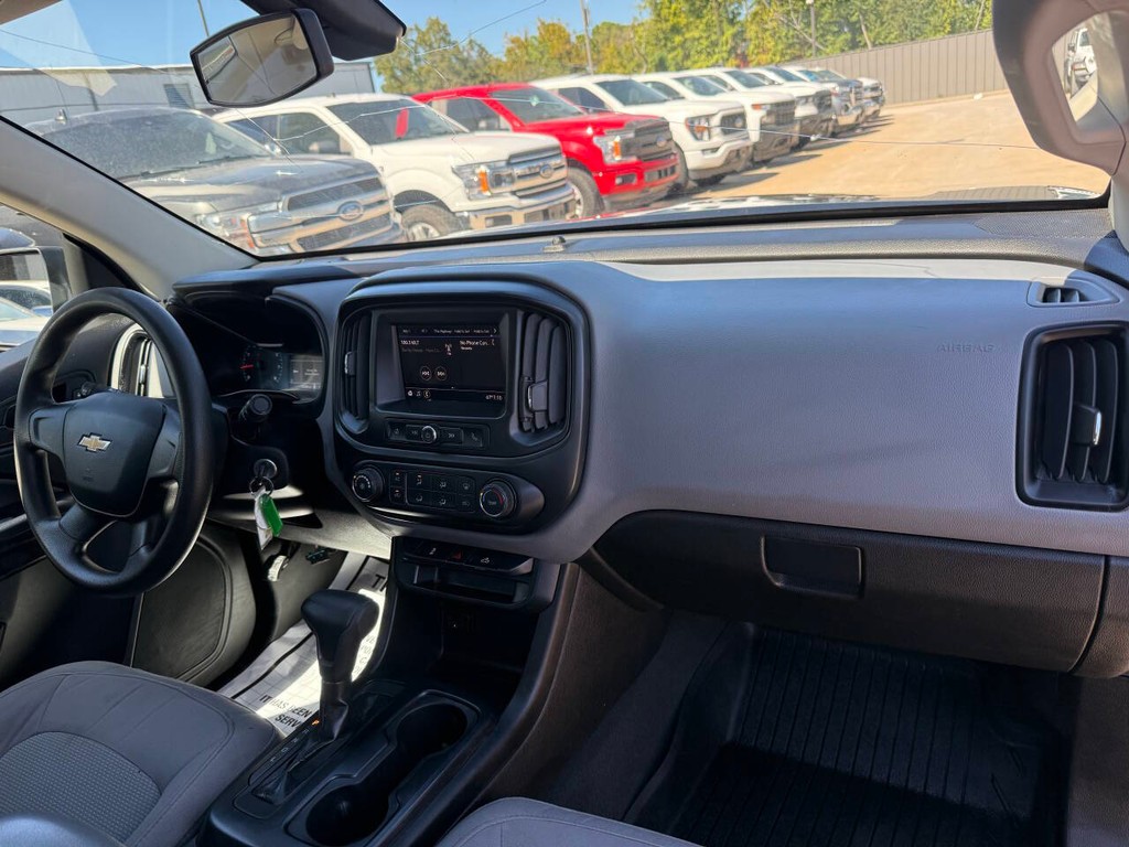 Chevrolet Colorado Vehicle Full-screen Gallery Image 16