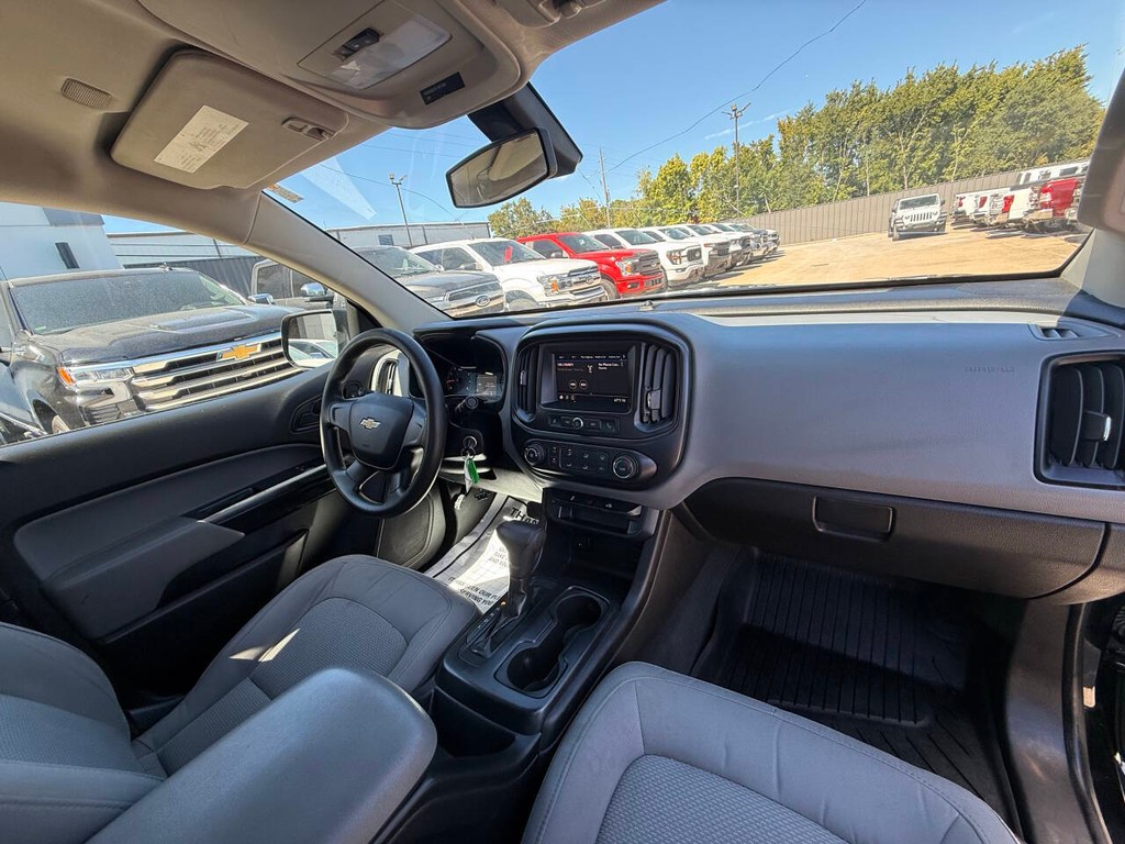 Chevrolet Colorado Vehicle Full-screen Gallery Image 17
