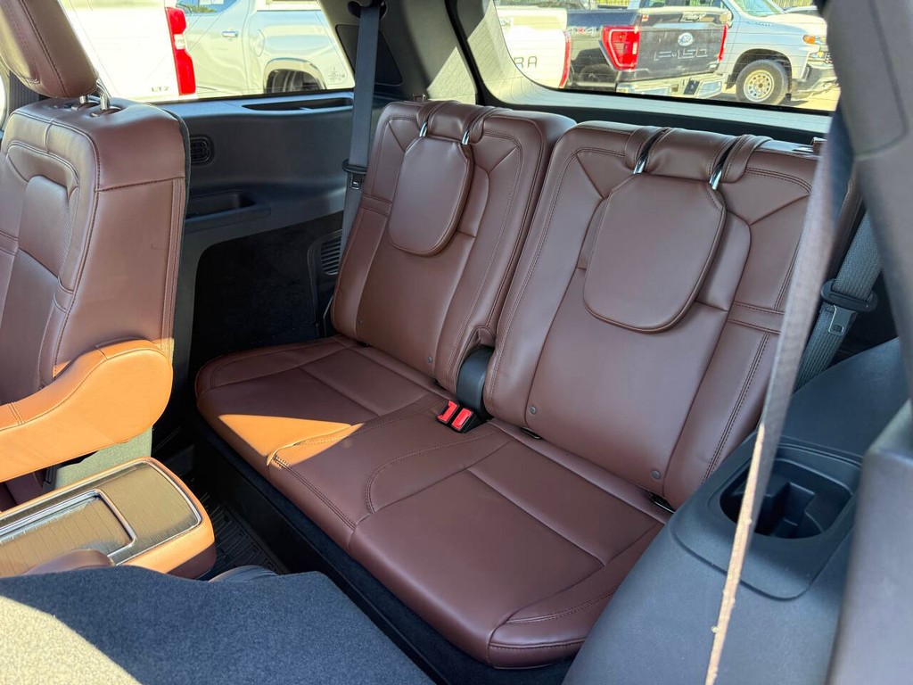 Lincoln Aviator Vehicle Full-screen Gallery Image 16