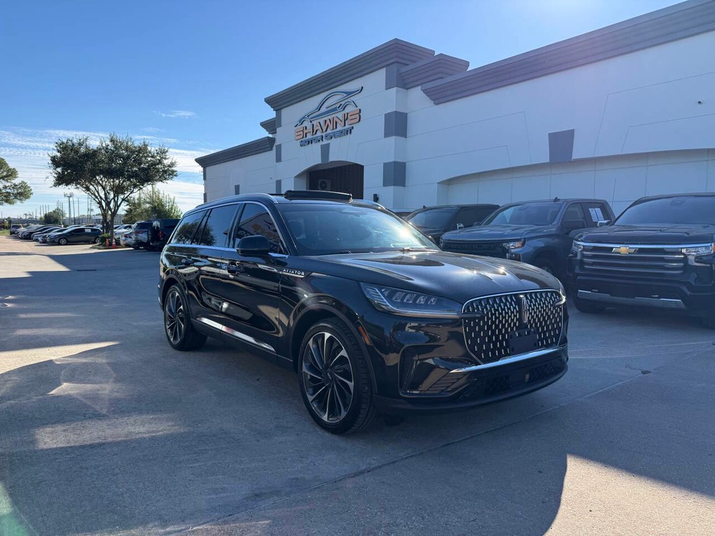 Lincoln Aviator Vehicle Full-screen Gallery Image 48