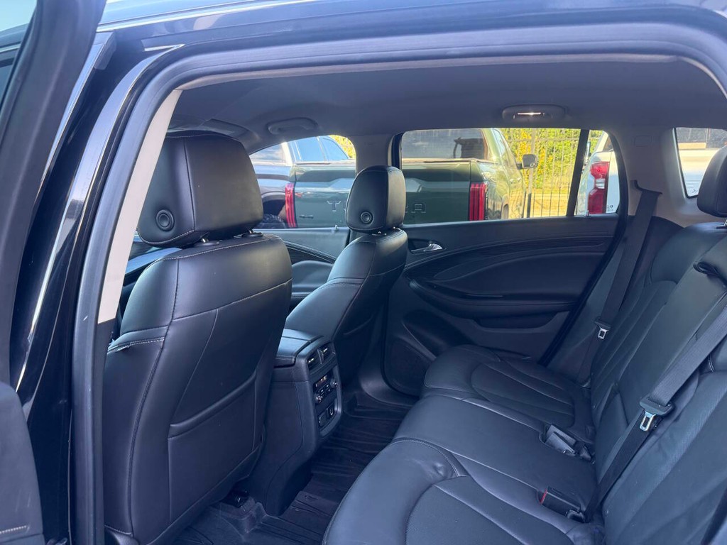 Buick Envision Vehicle Full-screen Gallery Image 12