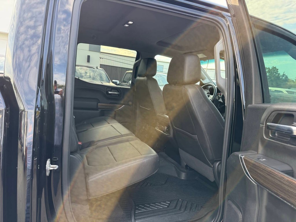 Chevrolet Silverado 1500 Vehicle Full-screen Gallery Image 15