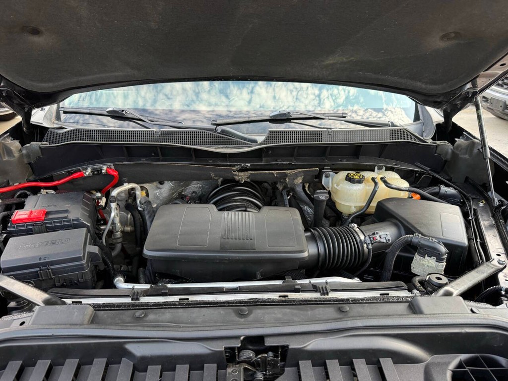 Chevrolet Silverado 1500 Vehicle Full-screen Gallery Image 35